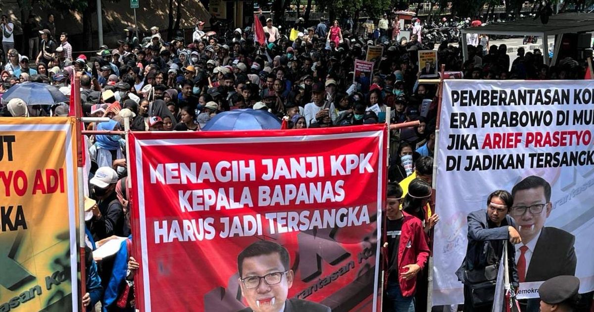 Ratusan Massa Unjuk Rasa Depan KPK Desak Usut Tuntas soal Denda Impor Beras