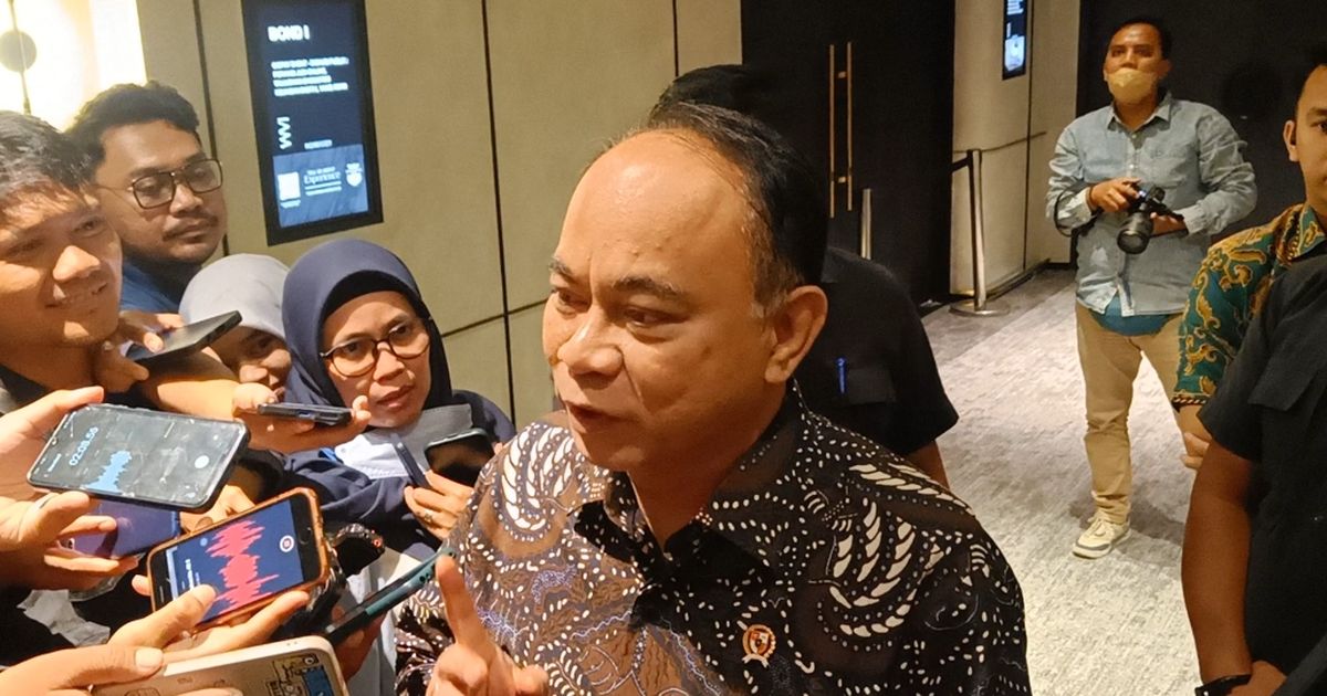 Budi Arie Salah Tingkah Disebut Calon Menteri Koperasi dan UKM Kabinet Prabowo