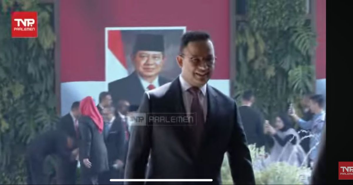 Berjas Hitam, Anies Hadiri Pelantikan Prabowo-Gibran di Kompleks Parlemen