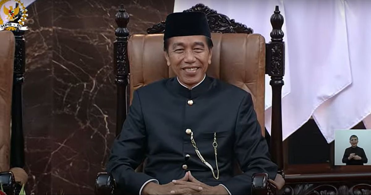 Jokowi Tersenyum Saat Prabowo Singgung Kekalahan di Pilpres