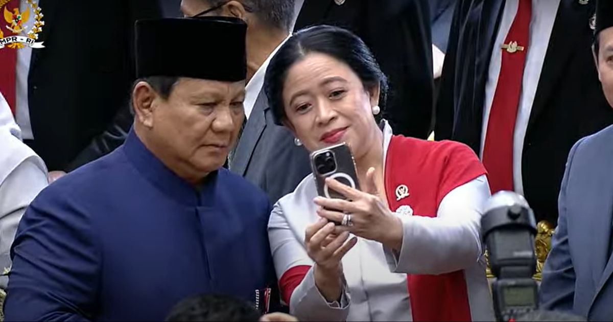 Sambil Tersenyum, Puan Maharani Ajak Presiden Prabowo Selfie