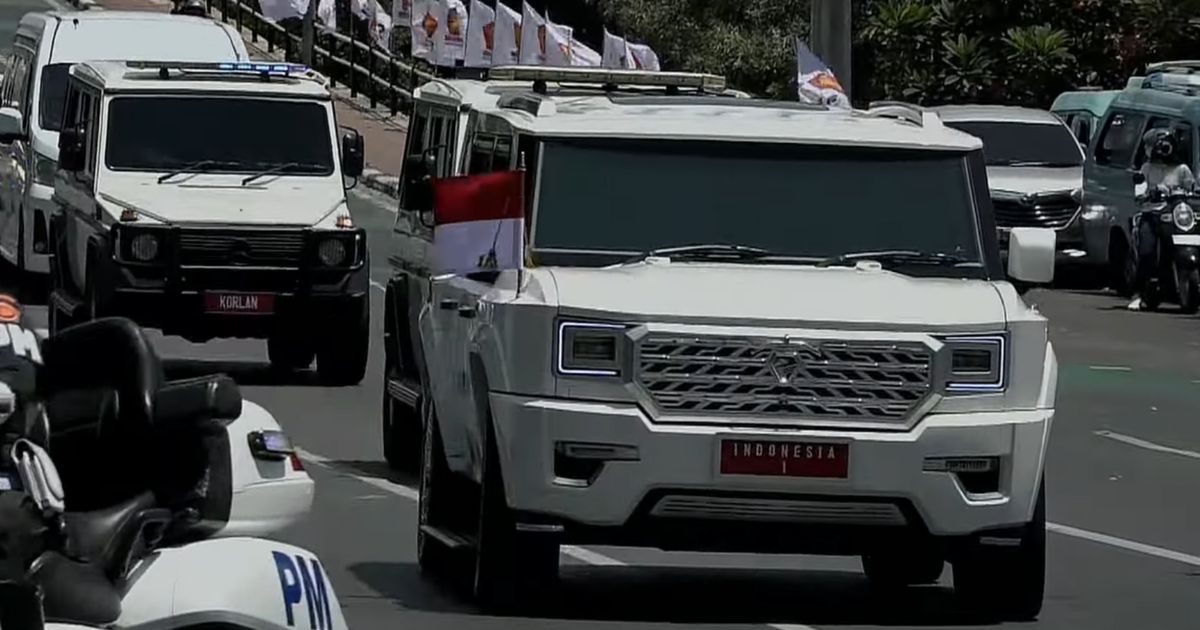 FOTO: Gagahnya Mobil Indonesia 1 Presiden Prabowo ‘Garuda’ Putih, Buatan Dalam Negeri