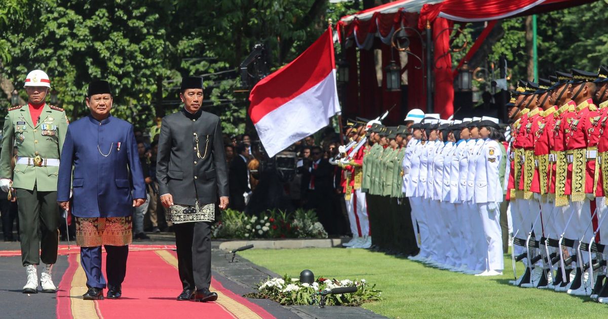 FOTO: Temani Presiden Prabowo, Momen Terakhir Jokowi di Istana Sebelum Pulang ke Solo