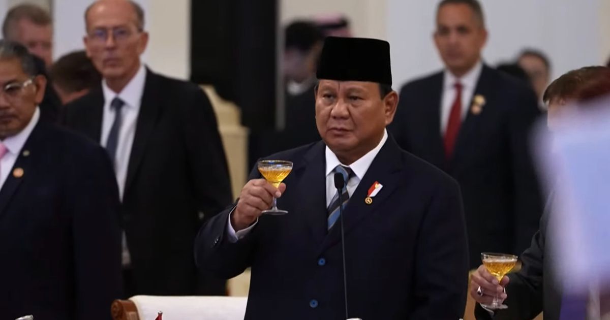 Momen Prabowo Grogi Ajak Tamu Negara Bersulang: Maaf Kalau Belum Pengalaman