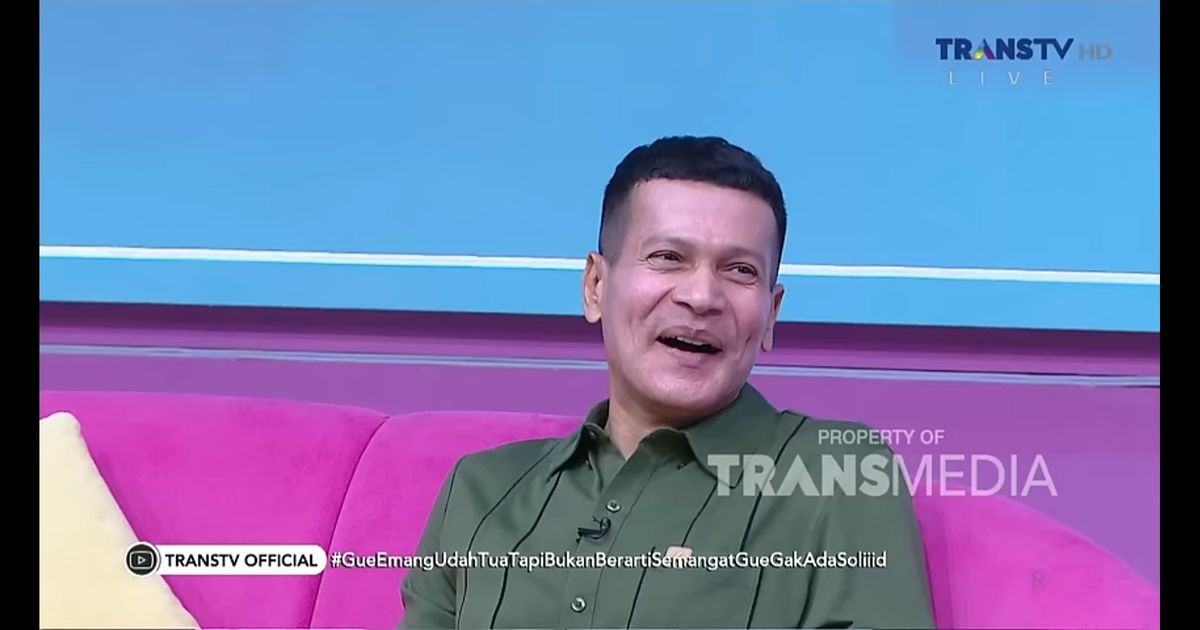 Ganteng dan Awet Muda di Usia 53 Tahun, Semangat Akting Adam Jordan Enggak Kira-kira