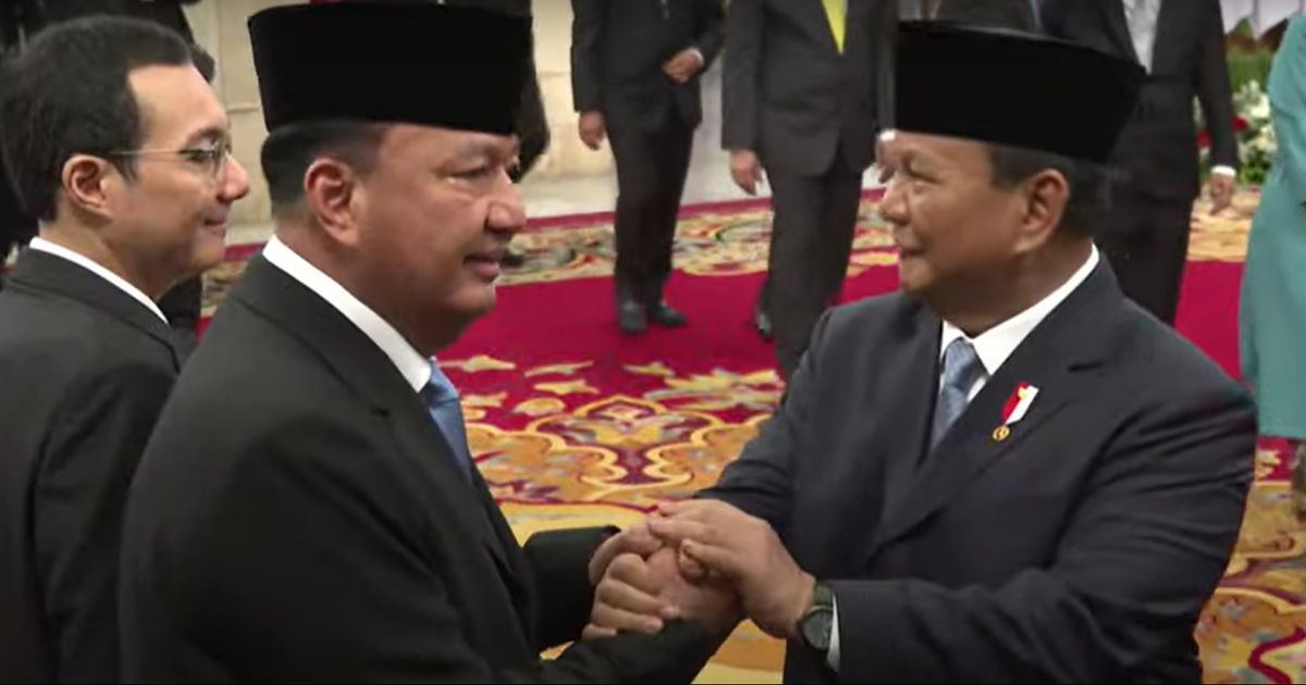 Momen Prabowo Hampiri Budi Gunawan dan Lakukan Salam Komando