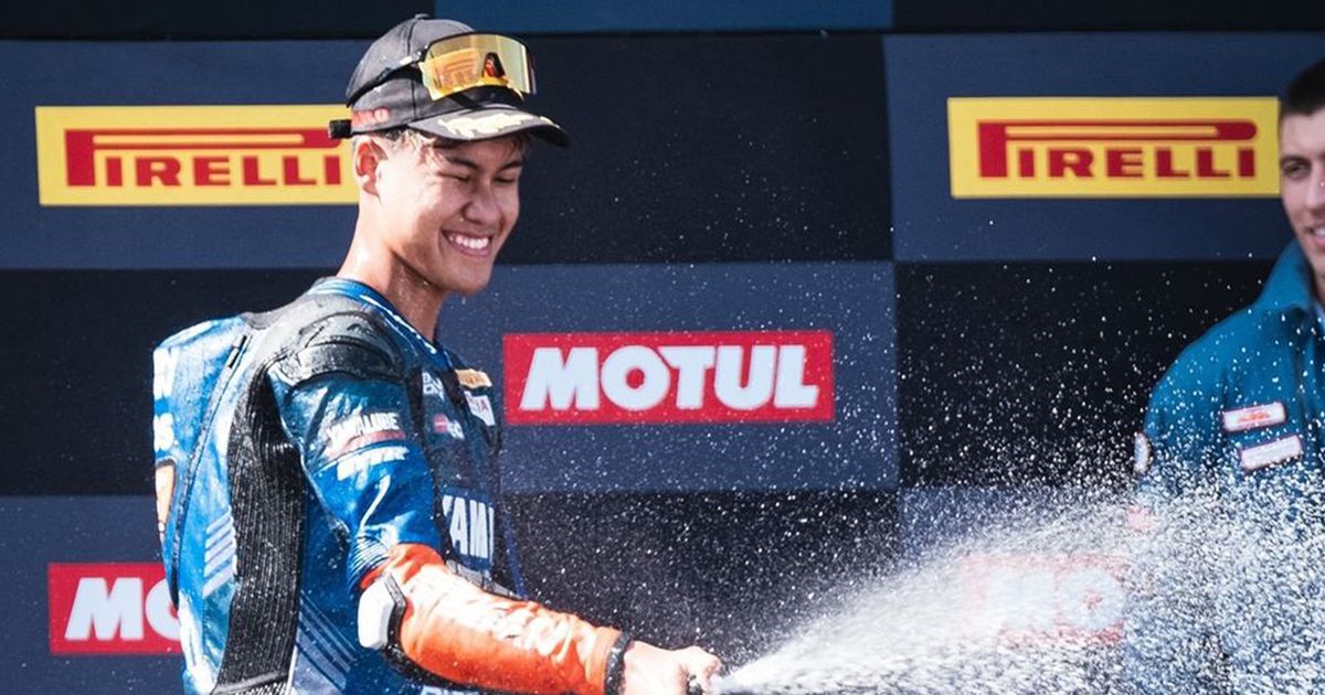 Pembalap Indonesia Aldi Mahendra Juara Dunia Super Sport 300 di Spanyol