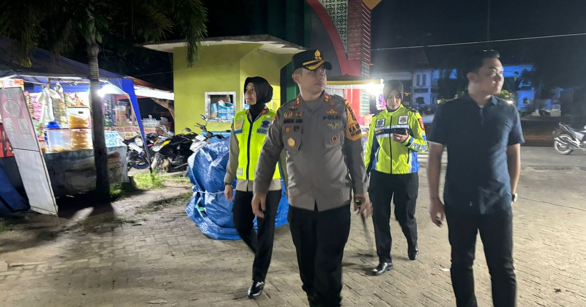 Personel Polri dan TNI di Pelalawan Gelar Patroli Gabungan hingga Larut Malam