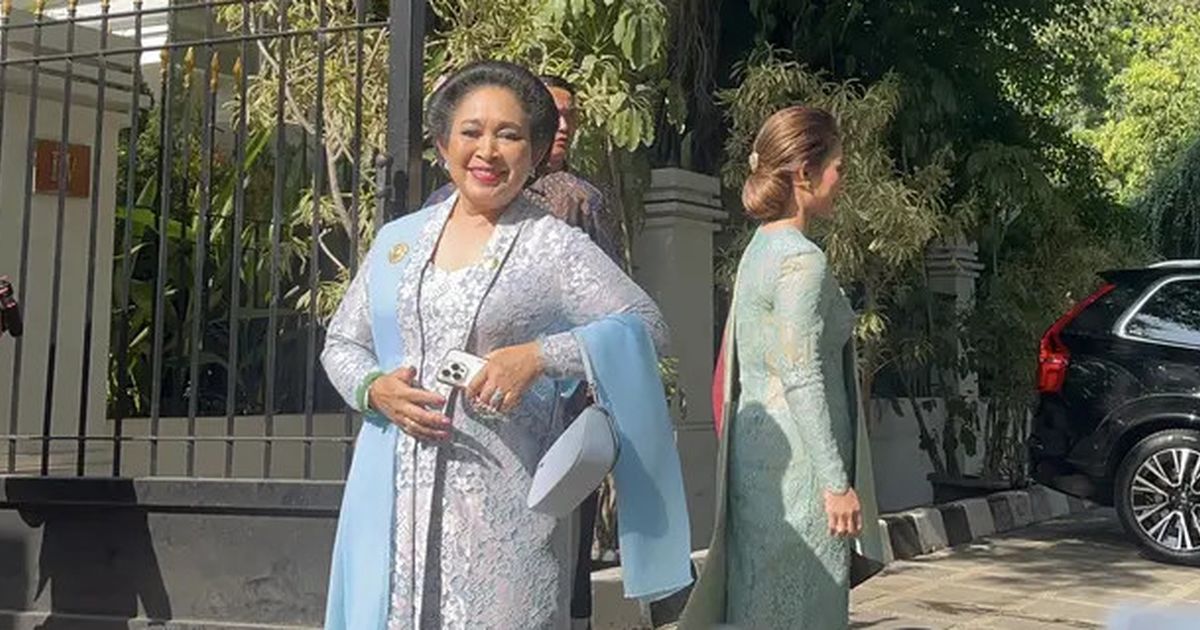 VIDEO: Momen Titiek Soeharto dan Prabowo Saling Curi Pandang di Istana Merdeka