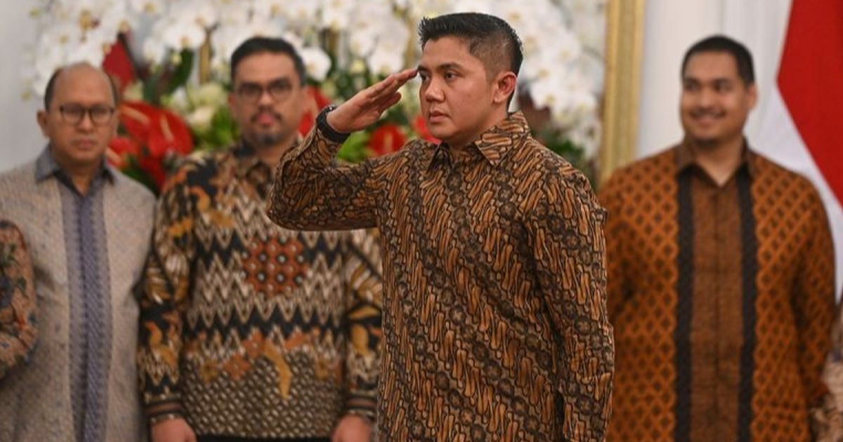 VIDEO: Wajah Serius Mayor TNI Teddy Ditunjuk Jadi Seskab, Langsung Hormat ke Prabowo