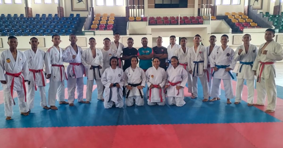 Dua Prajurit Raih Juara 1 dan 3 Kejuaraan Karate Piala Panglima TNI