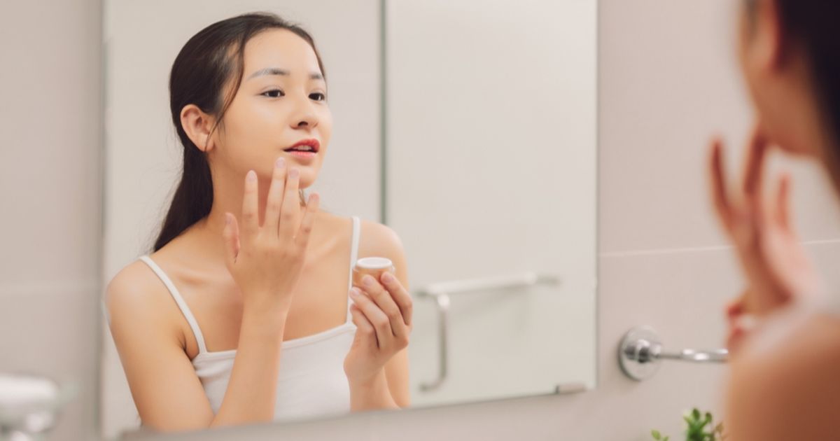 Rahasia Kulit Sehat: 4 Basic Skincare yang Nggak Boleh Dilewatkan Penggunaannya