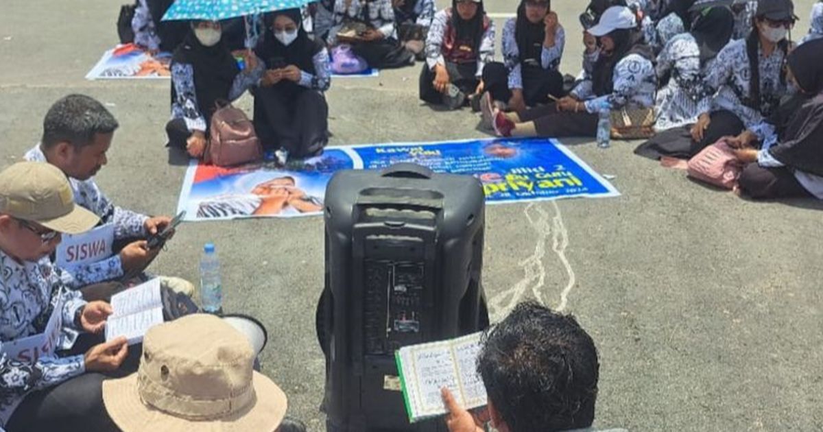 Kawal Sidang Lanjutan Supriyani Dituduh Pukul Siswa Anak Polisi, Ratusan Guru Baca Yasin di Depan PN Andoolo