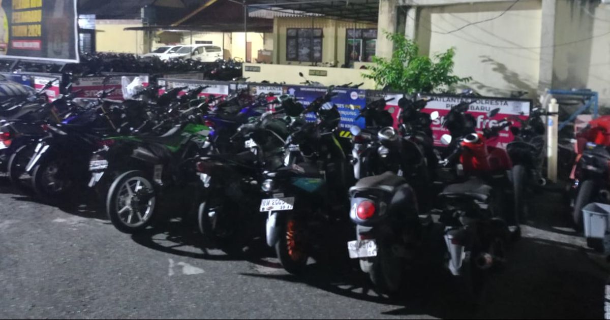 42 Motor Disita Saat Polisi Razia Balap Liar dan Geng Motor di Pekanbaru