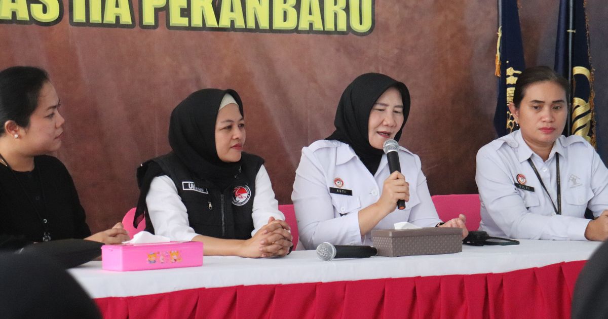 Polwan Datangi Lapas Perempuan Pekanbaru, Ingatkan Warga Binaan Soal Pilkada dan Narkoba