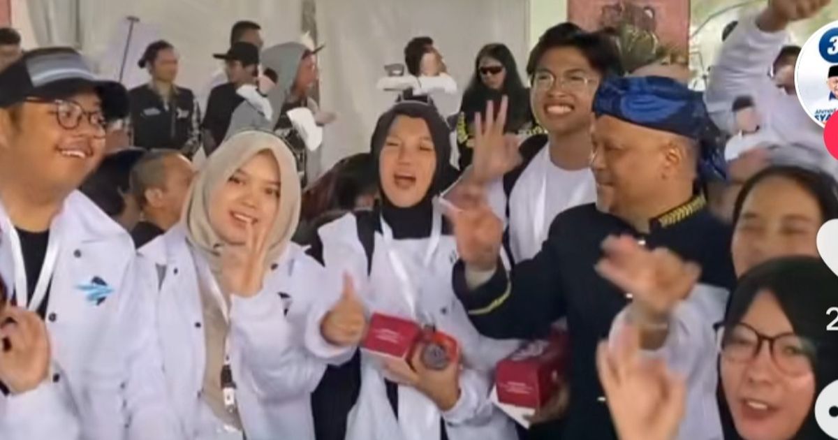 Aksi Emak-emak Pendukung ASIH Joget Lagu Coblos Botakna Viral di TikTok