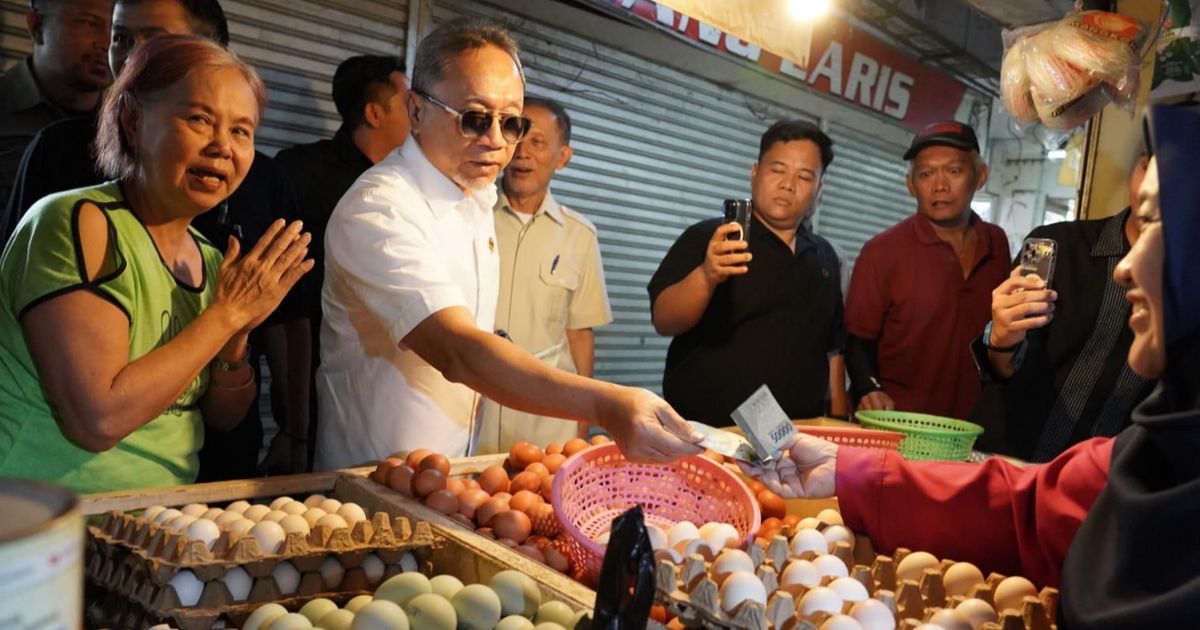 Menko Zulkifli Hasan Sidak Harga Pangan di Bandung, Begini Hasil Temuannya