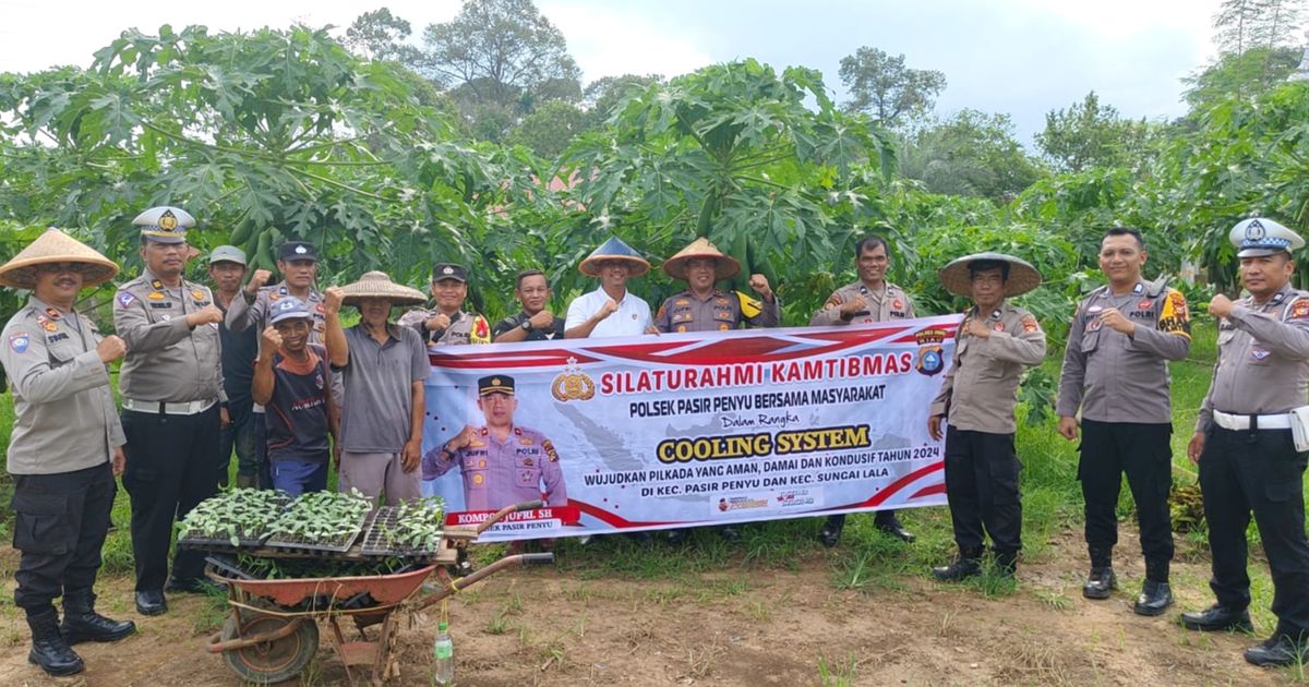 Cerita Polisi Sosialisasi Pilkada Damai di Inhu Sambil Bawa Ayam hingga Ikan Asin