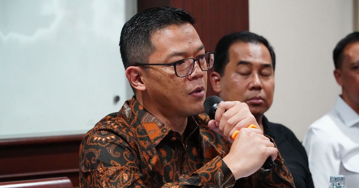 Waketum IPSI Sugiono Lepas Atlet Silat Indonesia ke Kejuaraan Asia di Uzbekistan