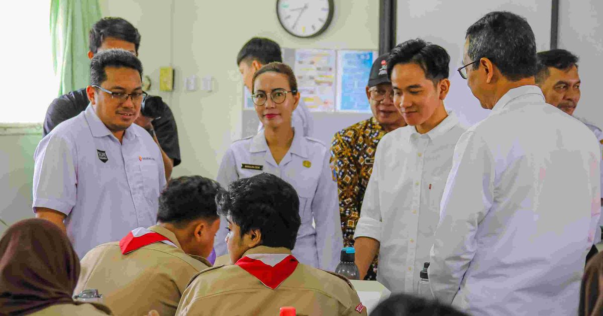 Gibran Minta Masukan Guru hingga Murid soal Menu Makan Bergizi Gratis