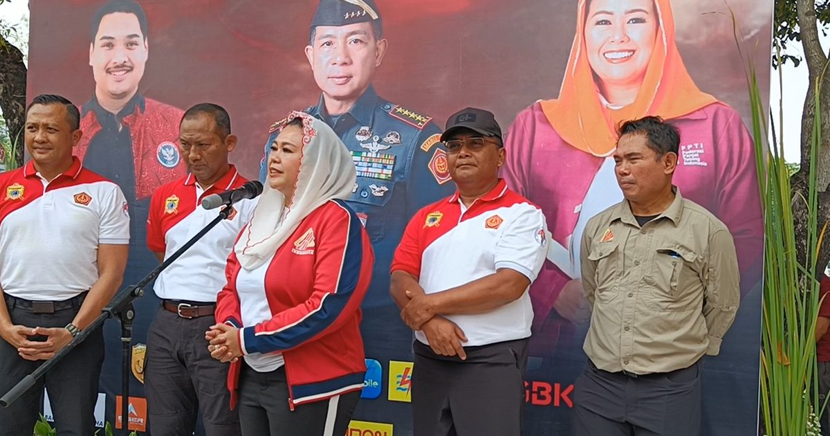 Yenny Wahid Persilakan Prajurit TNI Gabung Panjat Tebing: Secara Fisik Pasti Kuat dan Disiplin