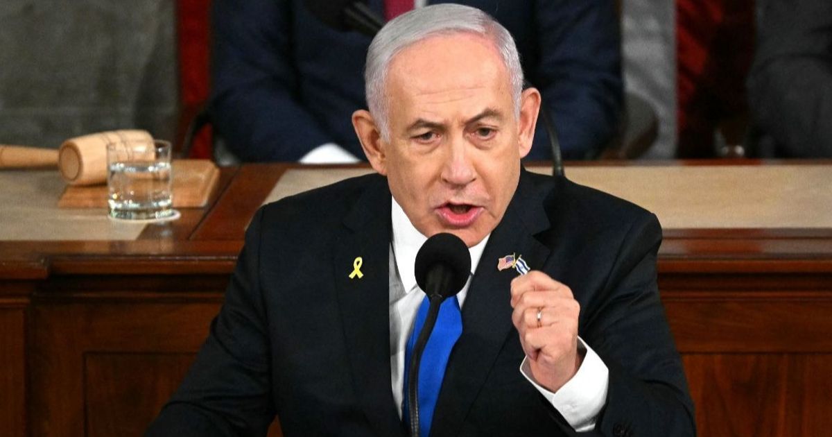 Surat Kabar Israel ini Lebih Berani Kecam Netanyahu Daripada Seluruh Media Besar Amerika