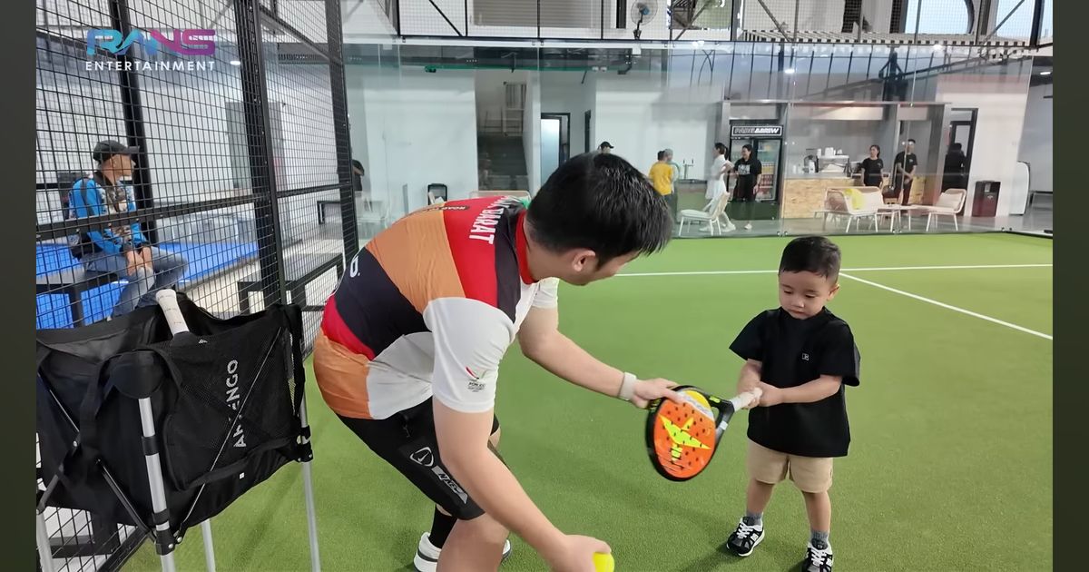 Tambah Cabor Baru, Potret Rayyanza Jajal Olahraga Padel - Baru Sekali Latihan Langsung Ajarkan Nagita Slavina