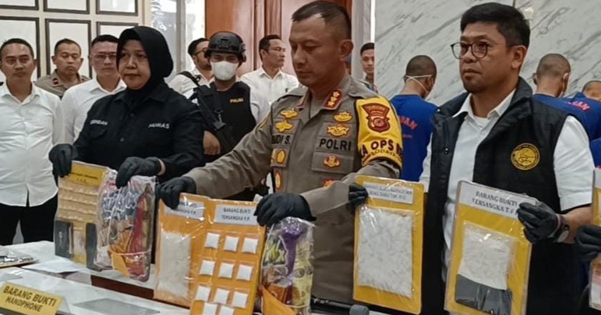 Terbongkar Modus Penyelundupan Sabu dan Kokain dalam Bungkus Kue
