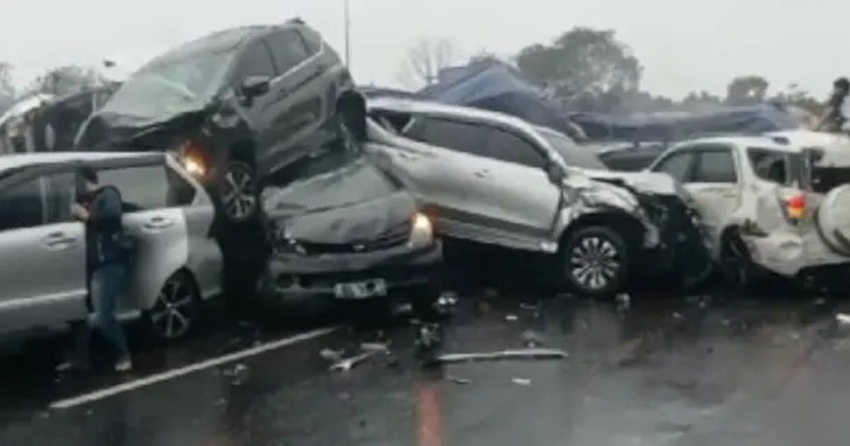 Ini Dugaan Penyebab Kecelakaan Beruntun di Tol Cipularang Versi Polisi