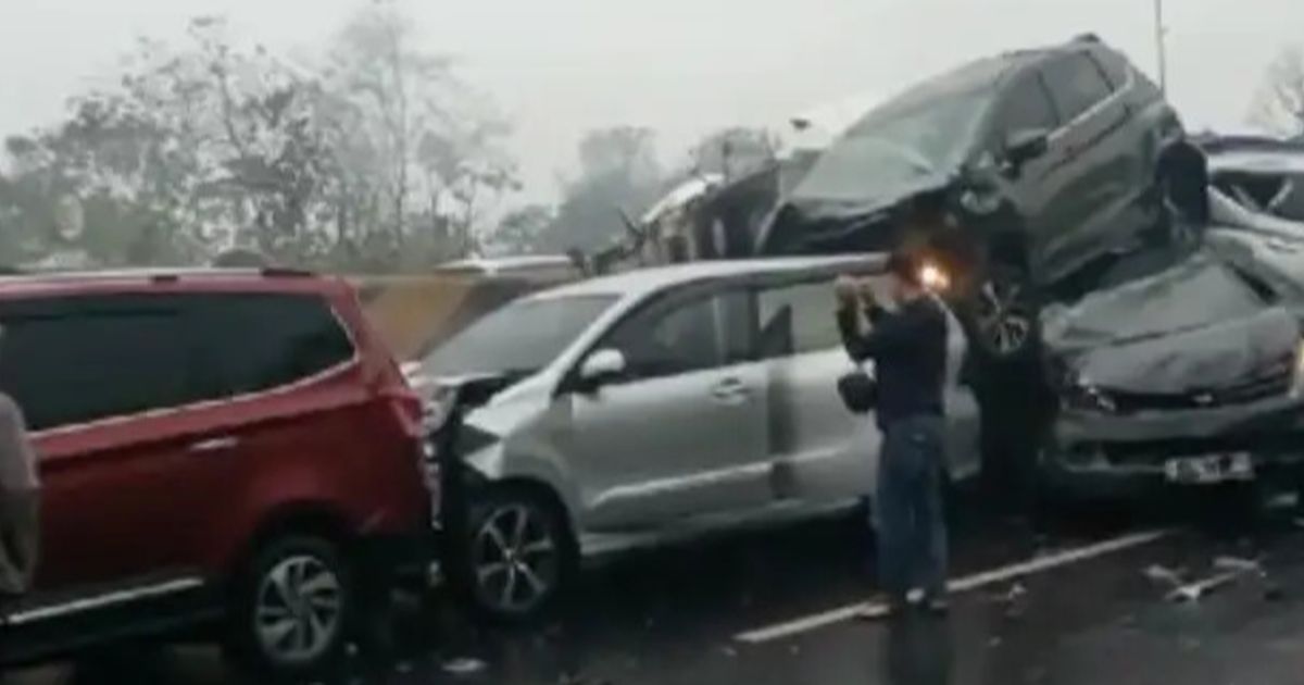 Polisi Olah TKP Kecelakaan Beruntun di Tol Cipularang, Lalu Lintas Arah Jakarta Dialihkan