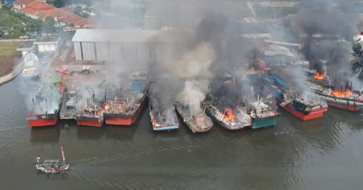 Kronologi 13 Kapal di Pelabuhan Pekalongan Terbakar, Ternyata Ini Pemicunya