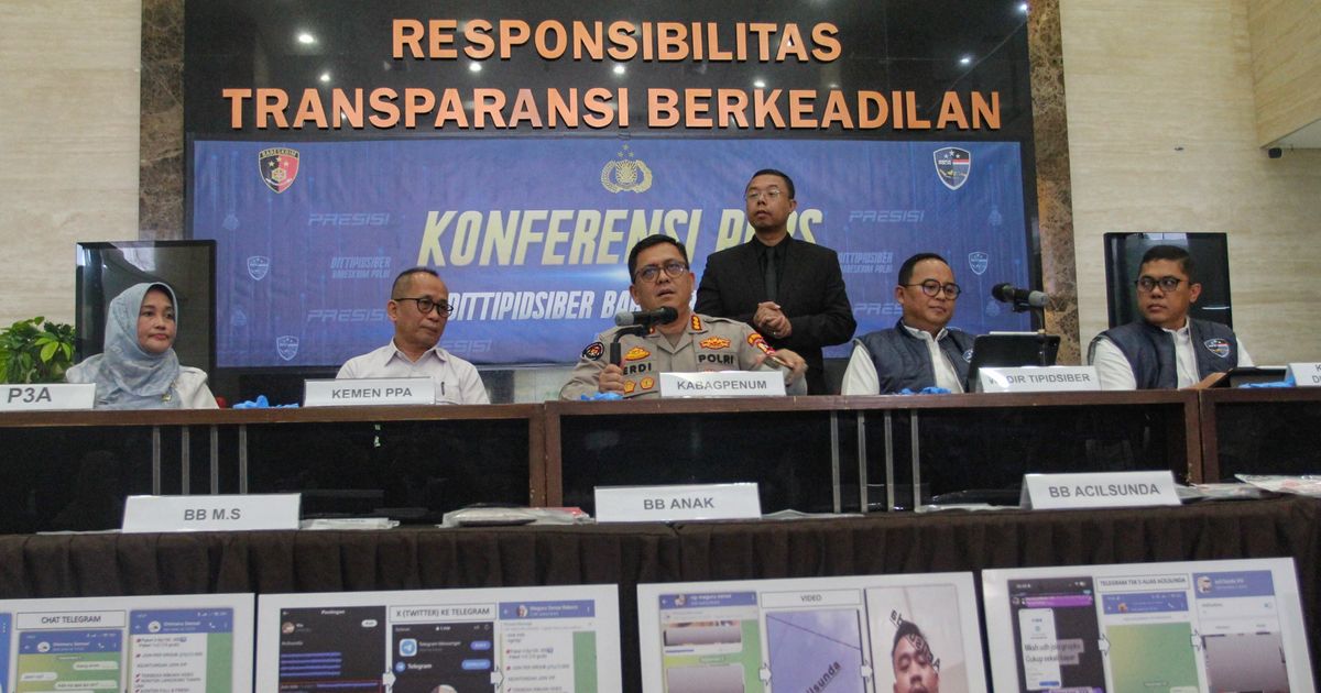 FOTO: Bareskrim Polri Tangkap Tersangka Pemilik Situs Video Porno Anak di Pangandaran, Beroperasi Sejak 2015