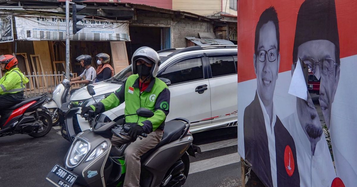 Bawaslu Usut Dugaan Perusakan Baliho Ridwan Kamil-Suswono, Pelaku Terancam Pidana Dua Tahun