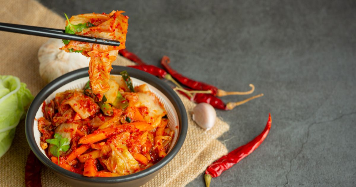 4 Makanan Fermentasi yang Punya Khasiat untuk Kesehatan Tubuh Perempuan, dari Tempe hingga Kimchi