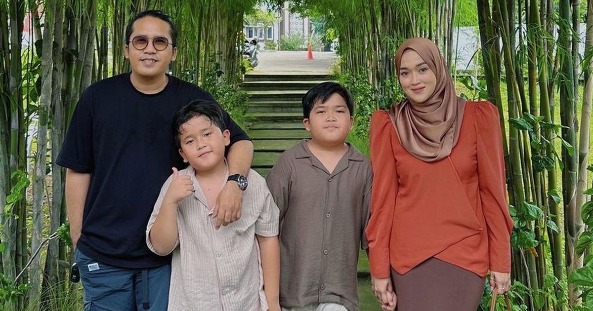 Selalu Kompak Meski Sudah Cerai, Potret Ririe Fairus & Ayus Rayakan Ultah Anak Bersama - Beberkan Fakta Soal Mantan Suami