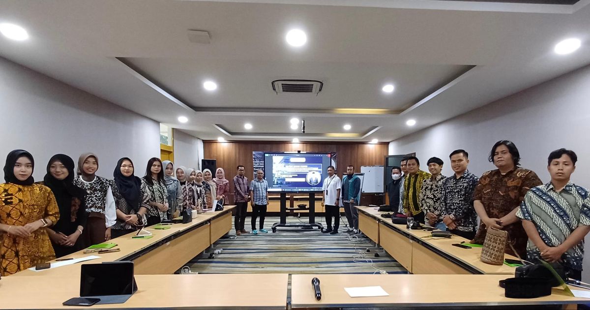 Kepala Disporapar Paser Buka Bimtek Promosi dan Pemasaran Digitalisasi Pariwisata di Bandung