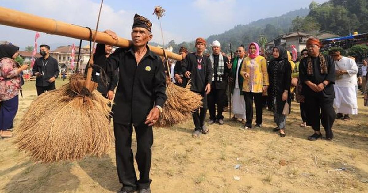 Airin Siapkan Beasiswa hingga Kuliah untuk para Anak Suku Adat Banten