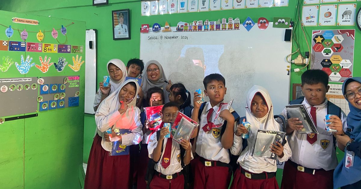 Momen Gibran Bertemu Siswa Bernama Raka saat Tinjau Makan Bergizi Gratis di SDN Slipi Jakbar