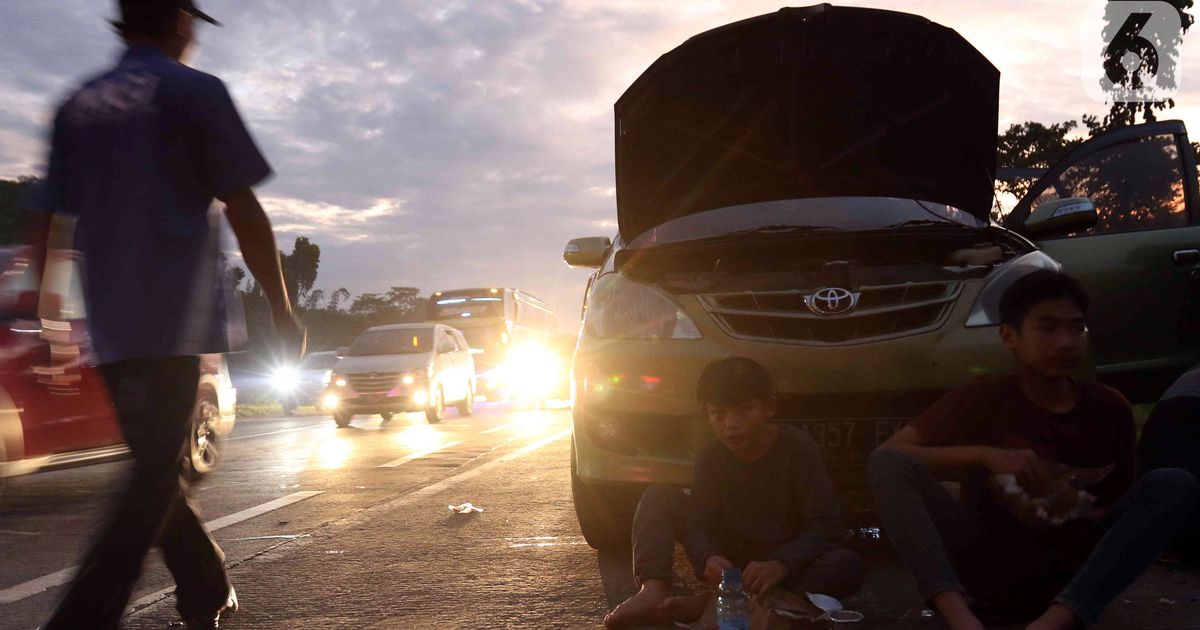 Jangan Berhenti Sembarangan, Ini Lima Aturan Berkendara di Bahu Jalan Tol