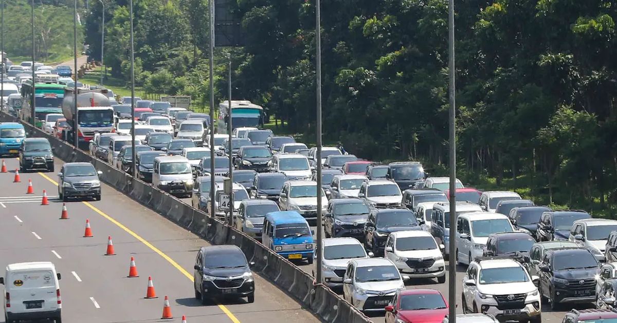 Putar Otak Cari Solusi Urai Macet Puncak yang Tak Pernah Ada Mereda