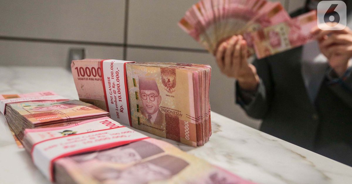 Kurs Rupiah Ambruk Nyaris Sentuh Rp16.000 per USD, Ternyata Ini Pemicunya