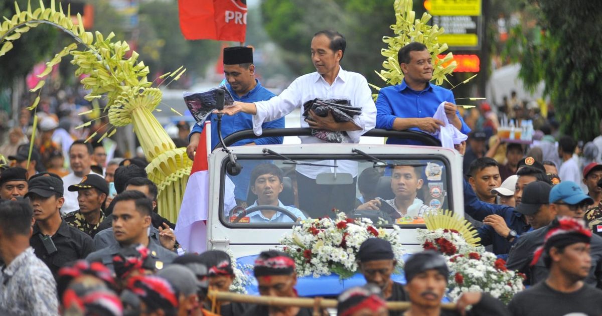 Jokowi Bersama Ahmad Luthfi-Taj Yasin Pawai Keliling Kota Klaten dan Karanganyar