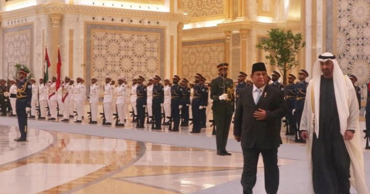 Diiringi Dentuman Meriam, Presiden Prabowo Bertemu Pangeran MBZ di Istana Qasr Al Watan