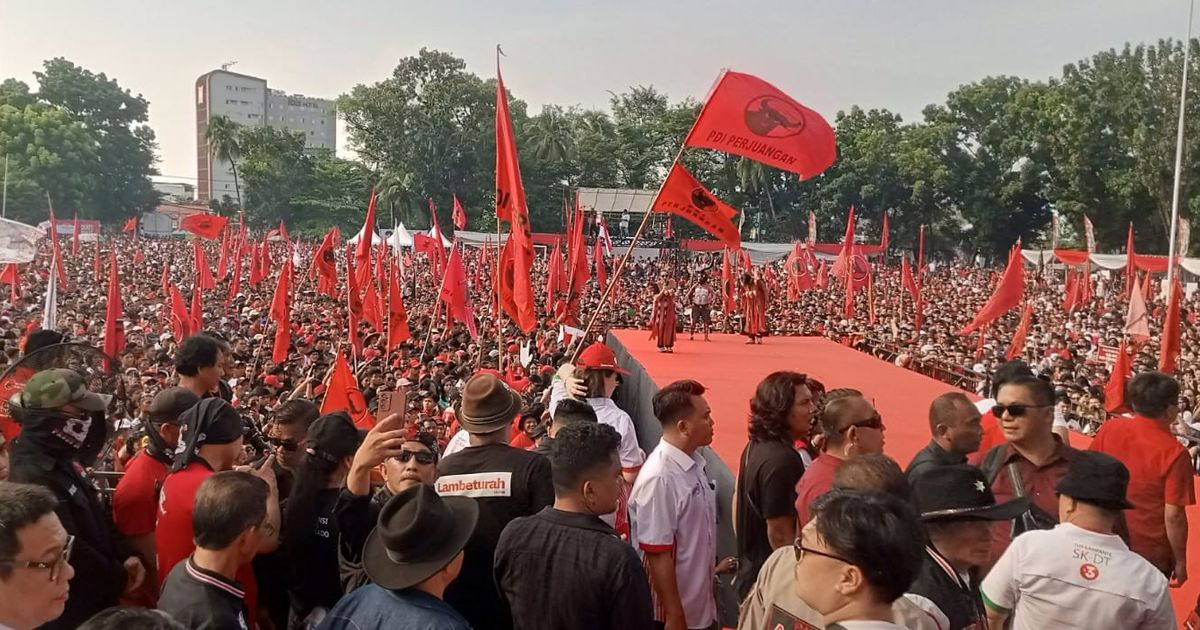 Orasi Politik Kampanye Akbar: Olly, SK dan ADT Minta Warga Sulut Tak Takut Diintimidasi