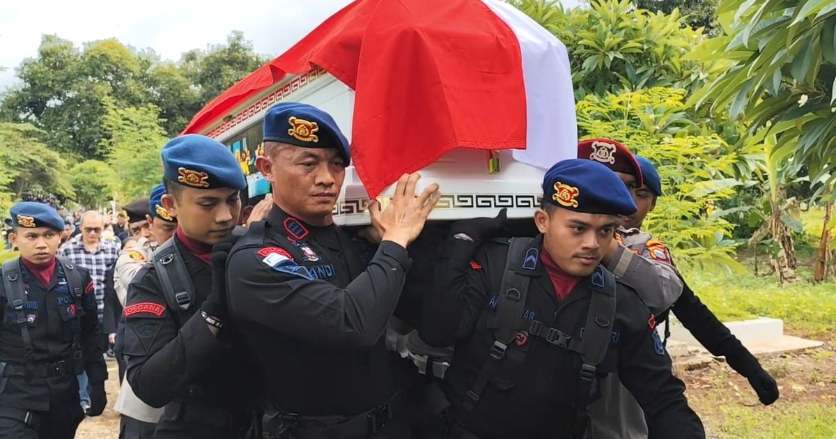 Pasang Badan Kompolnas Jelaskan Alasan Propam Tak Borgol AKP Dadang saat Diperiksa