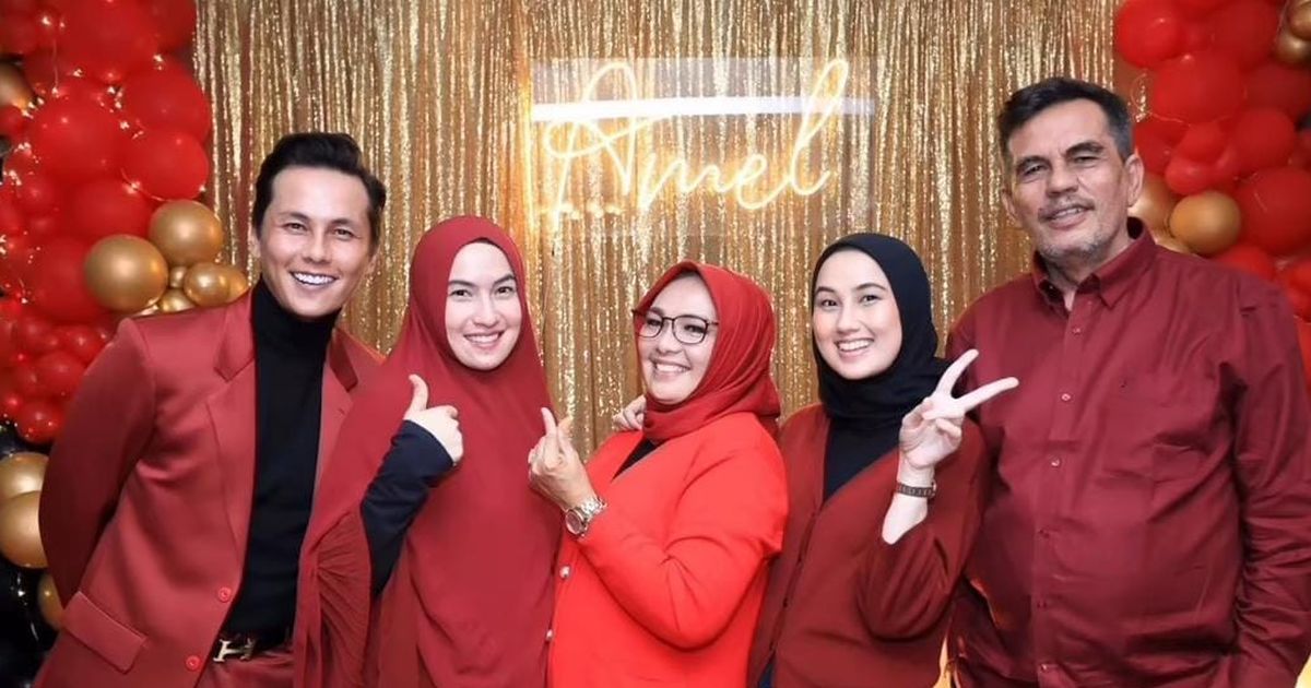 Jarang Tersorot Kamera, 7 Potret Adik-Adik Andhika Pratama yang Cantik Menawan Mirip Elea Anak Ussy Sulistiawaty