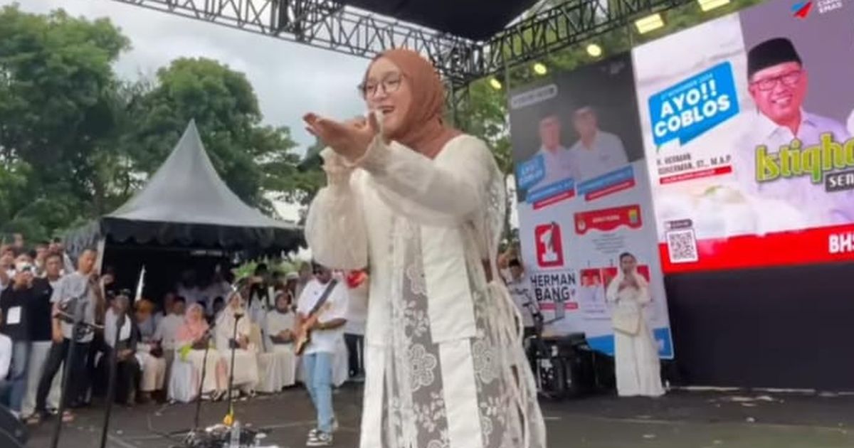 Potret Terbaru Nissa Sabyan Kembali Manggung Usai Heboh Kabar Pernikahan dengan Ayus, Disambut Antusias Penonton