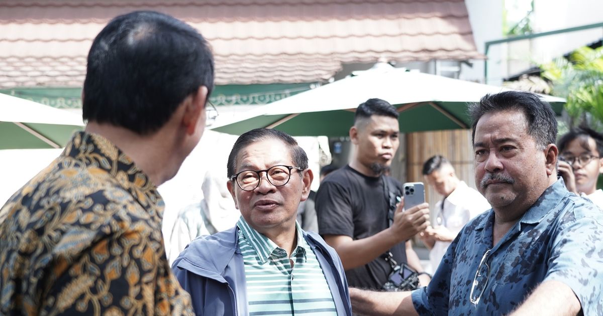 Masa Tenang, Pramono dan Ahok Sarapan Gudeg di Warung Bang Doel