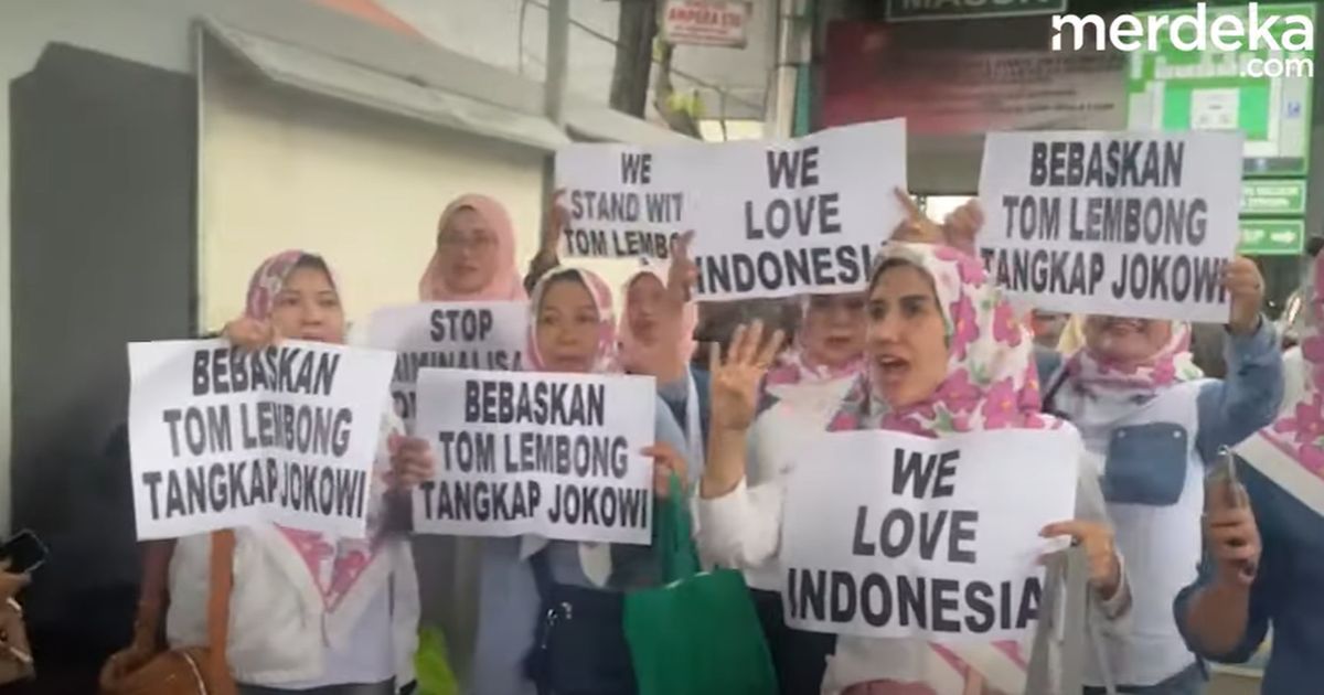 VIDEO: Emosi Emak-Emak Praperadilan Tom Lembong Ditolak: Tangkap Jokowi, Lihat ini Prabowo!