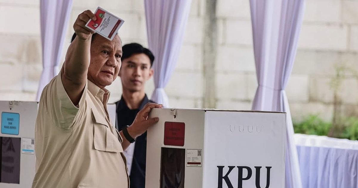 VIDEO: Momen Prabowo Nyoblos di TPS Bojong Koneng, Bocorkan Tipis-Tipis Siapa yang Dipilih